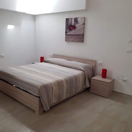 La Casa Di Toto Bed & Breakfast Pachino Bagian luar foto