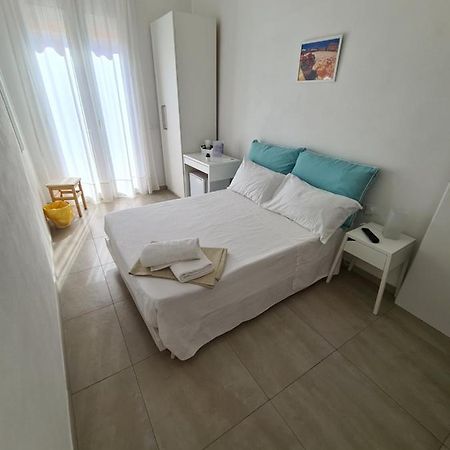 La Casa Di Toto Bed & Breakfast Pachino Bagian luar foto