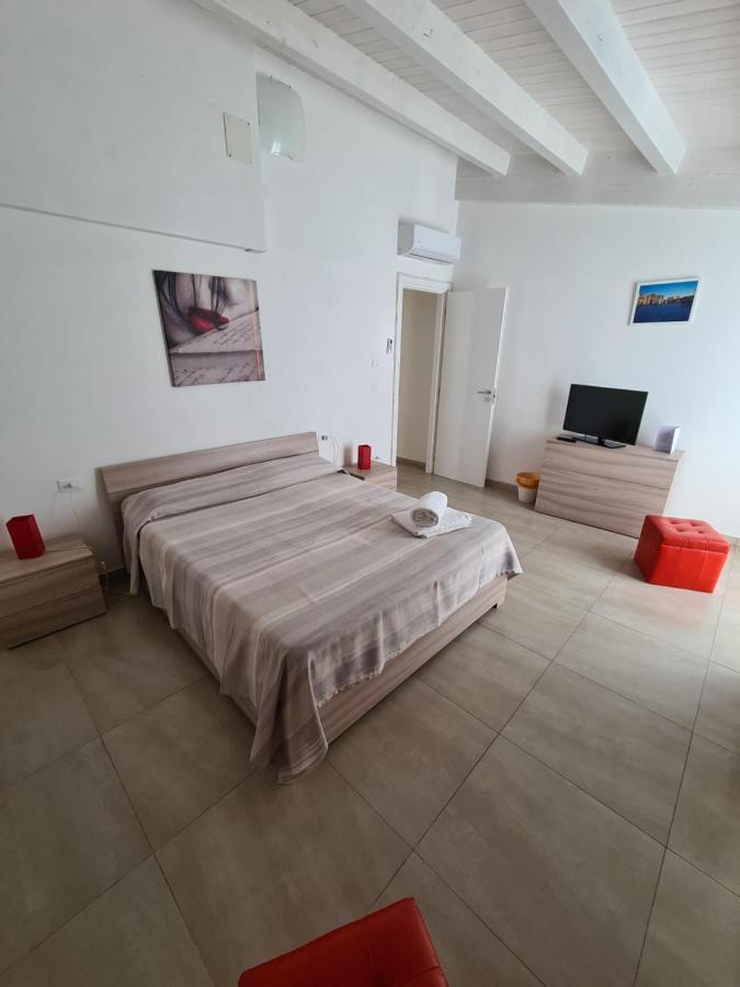 La Casa Di Toto Bed & Breakfast Pachino Bagian luar foto